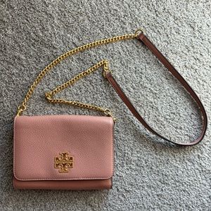 Tory Burch Crossbody Bag with Chain Strap and Built in Card Holder